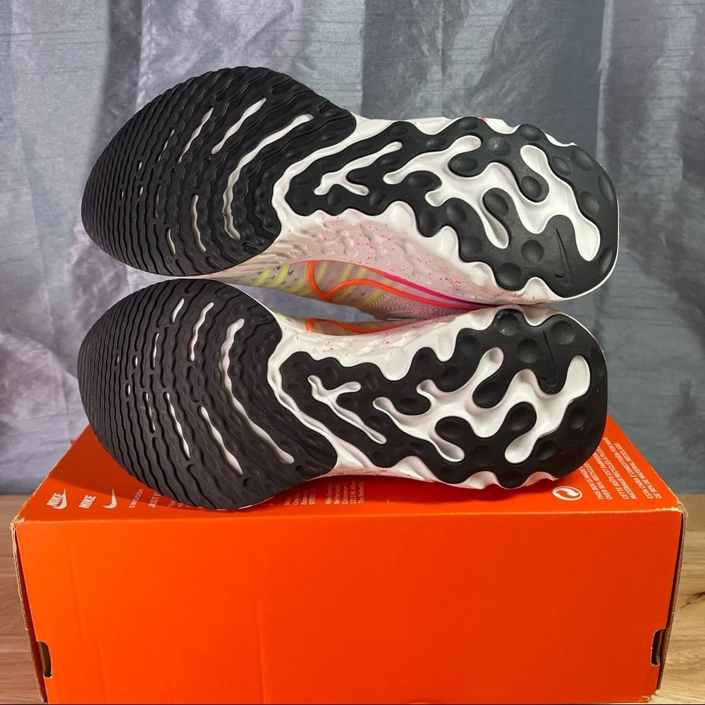 NEW Nike React Infinity Run Flyknit 2 White Neon Running Shoes Women's 5.5 - Picture 3 of 7